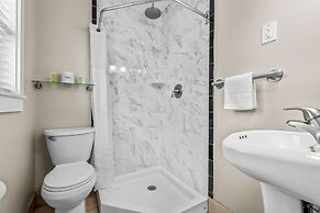 Dolphin Oceanfront Motel