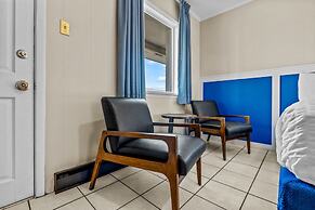 Dolphin Oceanfront Motel