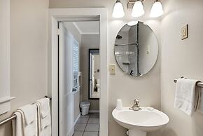 Dolphin Oceanfront Motel