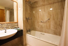 Tullamore Court Hotel