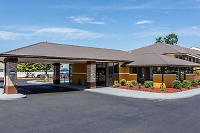 Quality Inn Pinehurst Area