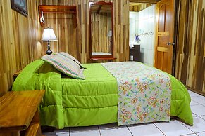 Los Pinos Cabanas y Jardines