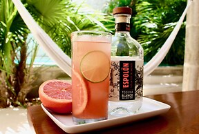 The Diplomat Boutique Hotel