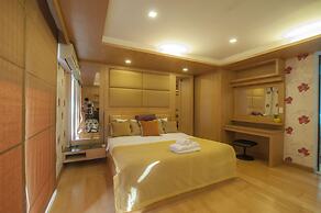 Rocco Hua Hin Beach Seaview