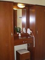 Damia Hotel