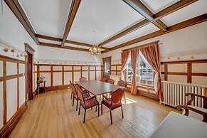 Marmora and Lake Inn