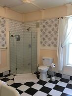 Marmora and Lake Inn