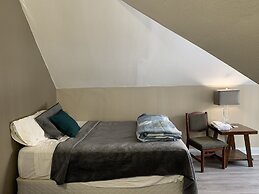 Marmora and Lake Inn