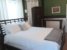 Marmora and Lake Inn