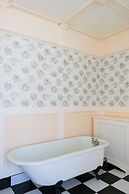 Marmora and Lake Inn