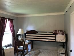 Marmora and Lake Inn