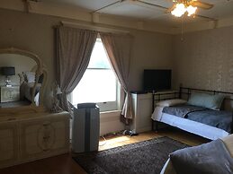 Marmora and Lake Inn