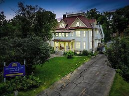 Marmora and Lake Inn