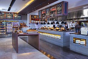 Courtyard By Marriott Bali Seminyak Resort