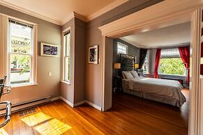 Ocean Island Garden Suites