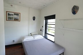 Ocean Island Inn Backpackers Suites - Hostel