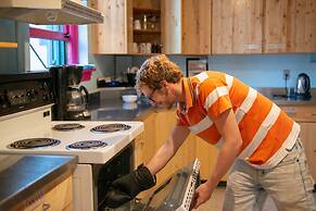 Ocean Island Inn Backpackers Suites - Hostel