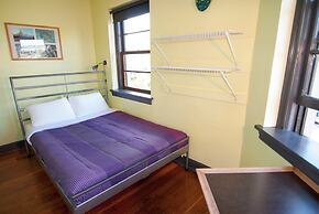 Ocean Island Inn Backpackers Suites - Hostel