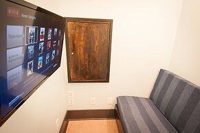 Ocean Island Inn Backpackers Suites - Hostel