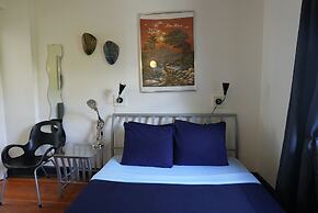 Ocean Island Inn Backpackers Suites - Hostel