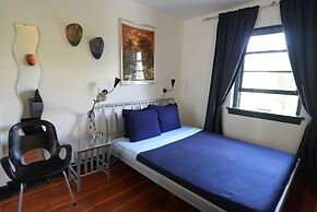 Ocean Island Inn Backpackers Suites - Hostel