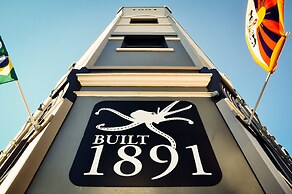 Ocean Island Inn Backpackers Suites - Hostel