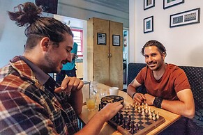 Ocean Island Inn Backpackers Suites - Hostel