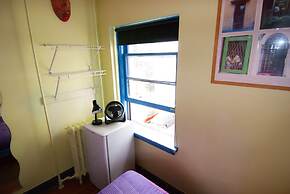 Ocean Island Inn Backpackers Suites - Hostel