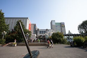 Ocean Island Inn Backpackers Suites - Hostel