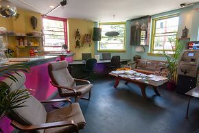 Ocean Island Inn Backpackers Suites - Hostel