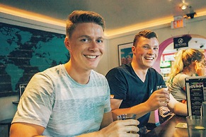 Ocean Island Inn Backpackers Suites - Hostel