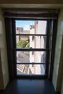 Ocean Island Inn Backpackers Suites - Hostel