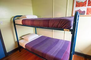 Ocean Island Inn Backpackers Suites - Hostel