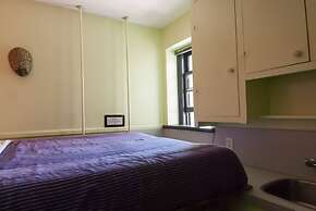 Ocean Island Inn Backpackers Suites - Hostel