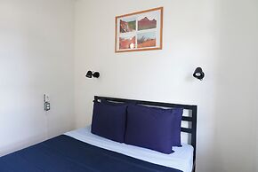 Ocean Island Inn Backpackers Suites - Hostel