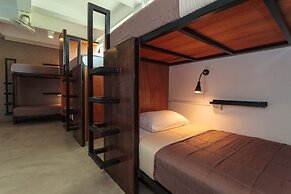 Kama Bangkok - Boutique Bed & Breakfast - Hostel