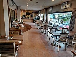 Casa Leticia Business Inn