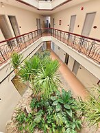 Casa Leticia Business Inn