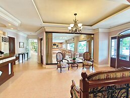 Casa Leticia Business Inn