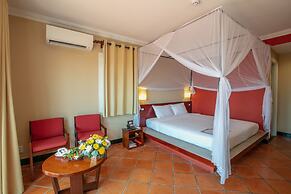 Victoria Nui Sam Lodge