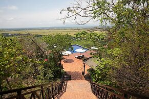 Victoria Nui Sam Lodge