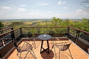 Victoria Nui Sam Lodge