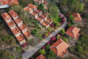 Victoria Nui Sam Lodge