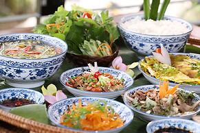 Victoria Nui Sam Lodge