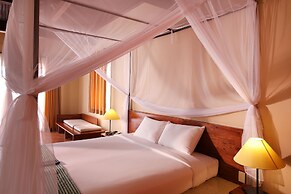 Victoria Nui Sam Lodge