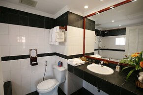 Victoria Nui Sam Lodge