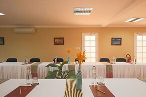 Victoria Nui Sam Lodge