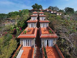 Victoria Nui Sam Lodge