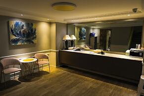 Chinggis Khaan Hotel