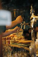 Chinggis Khaan Hotel